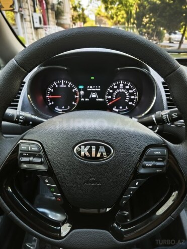 Kia Forte-11