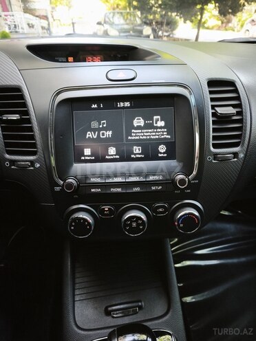 Kia Forte-10