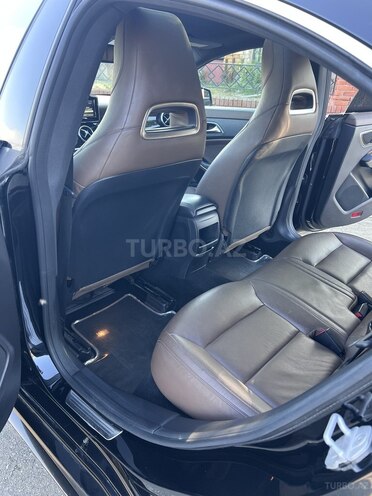 Mercedes CLA 250-10