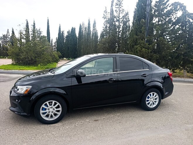 Chevrolet Sonic-4