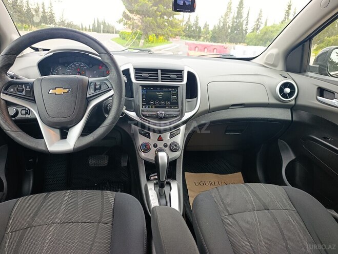 Chevrolet Sonic-6