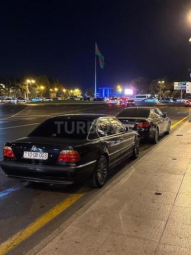BMW 740-2