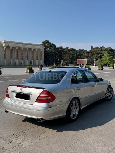 Mercedes E 320-8
