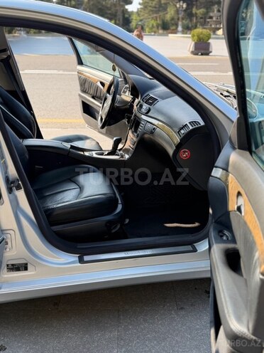 Mercedes E 320-18