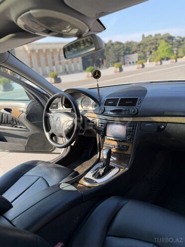 Mercedes E 320-19