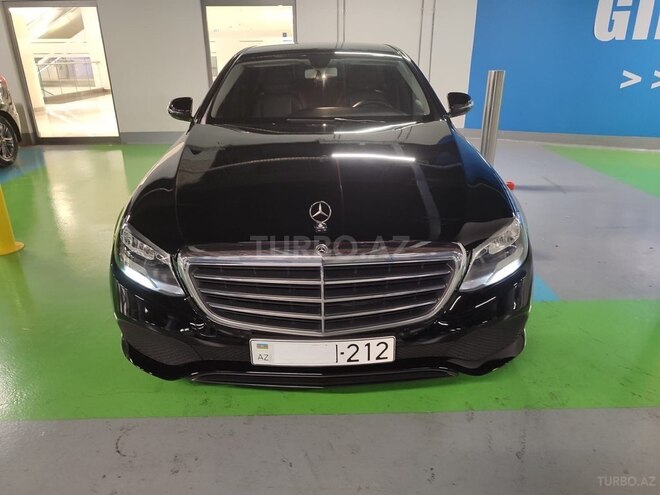 Mercedes E 220 d-1