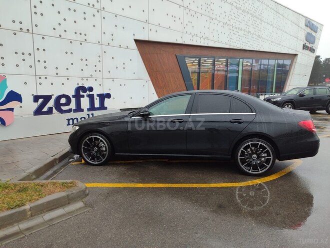 Mercedes E 220 d-7