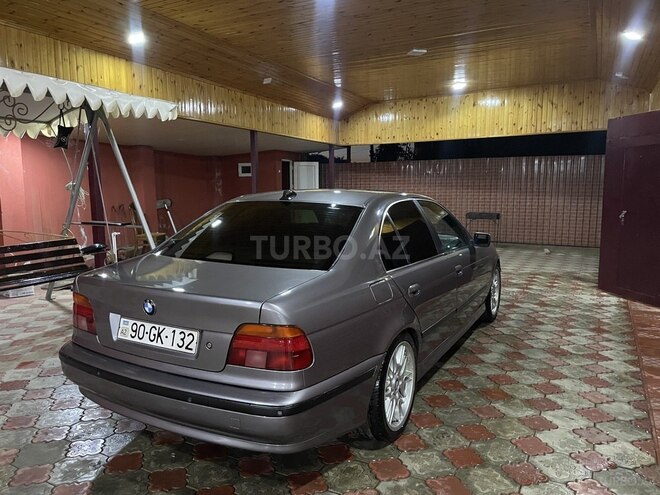 BMW 523-7