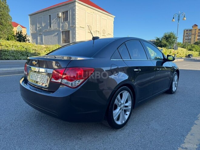 Chevrolet Cruze-4