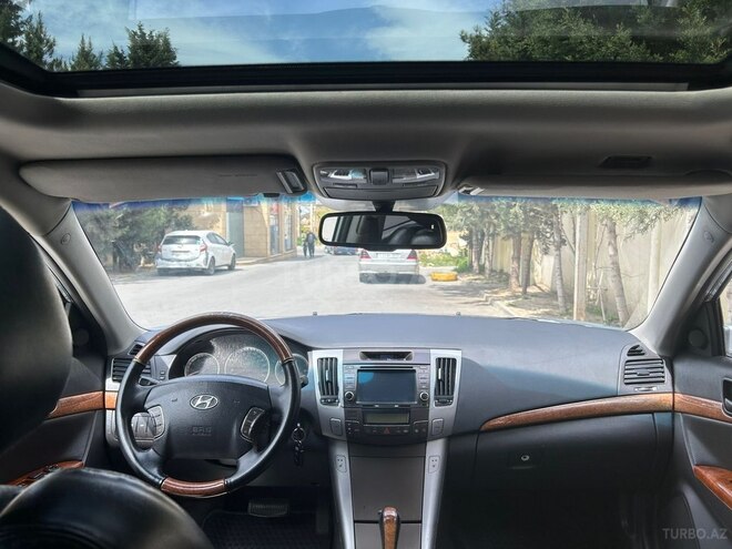 Hyundai Sonata-5