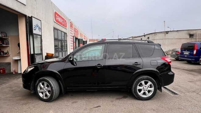 Toyota RAV4-2