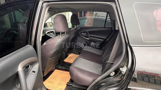 Toyota RAV4-5