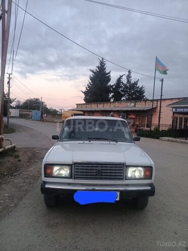 LADA (VAZ) 2107-1