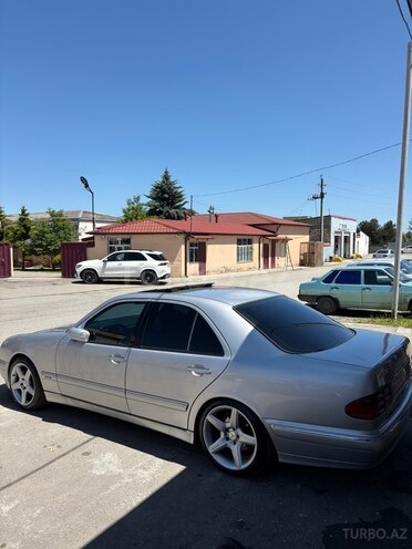 Mercedes E 280-21