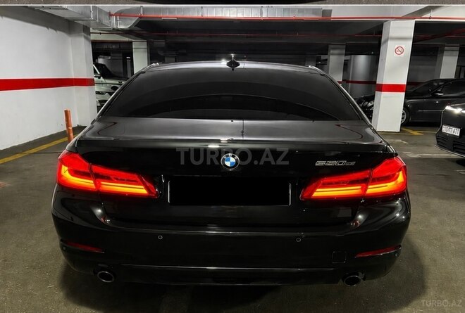 BMW 530e-3