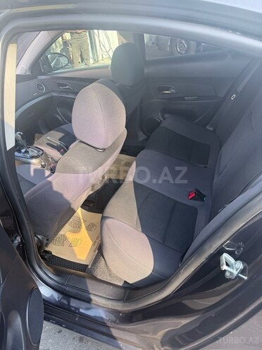 Chevrolet Cruze-19