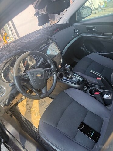 Chevrolet Cruze-20