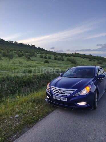 Hyundai Sonata-1