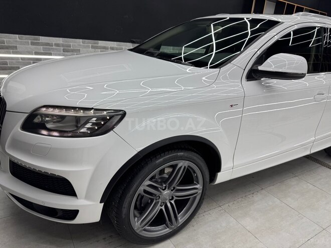 Audi Q7-3