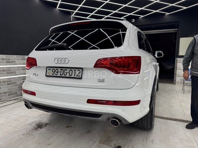 Audi Q7-2