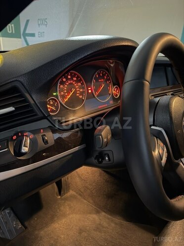 BMW 528-9