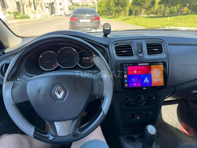 Renault Sandero-4