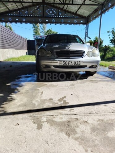 Mercedes C 200-1