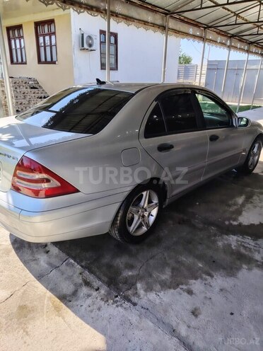 Mercedes C 200-8