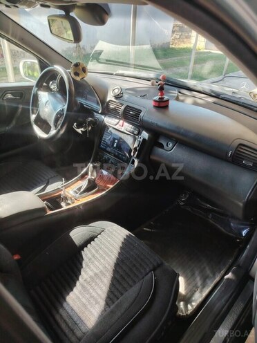 Mercedes C 200-11