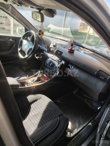 Mercedes C 200-12