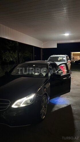 Mercedes E 220-4