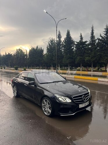 Mercedes E 220-1