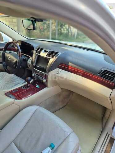 Lexus LS 460-9