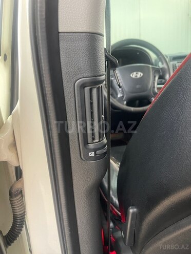 Hyundai Santa Fe-15