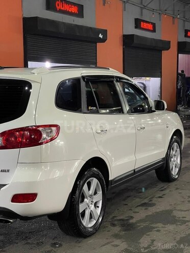 Hyundai Santa Fe-10