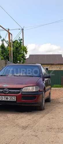 Opel Omega-2