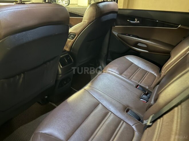 Kia Sorento-13