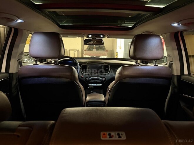 Kia Sorento-19