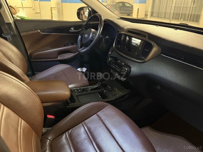 Kia Sorento-14