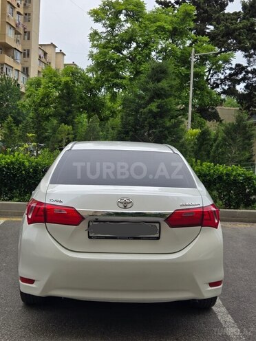 Toyota Corolla-2