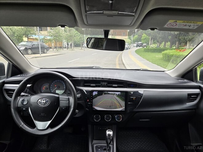 Toyota Corolla-11
