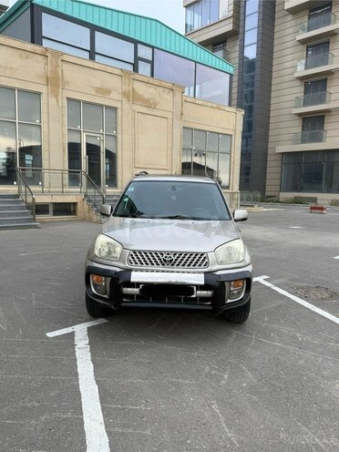 Toyota RAV4-1
