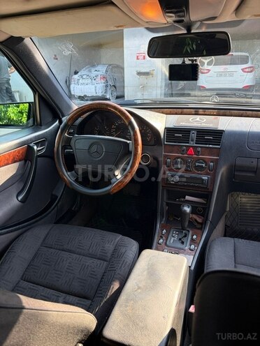 Mercedes C 180-8