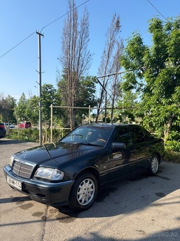 Mercedes C 180-3