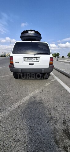 Jeep Grand Cherokee-2
