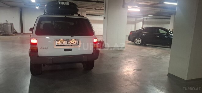 Jeep Grand Cherokee-15