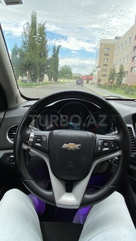 Chevrolet Cruze-10