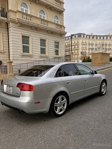 Audi A4-3
