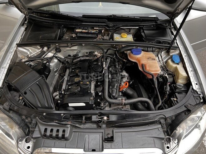 Audi A4-10