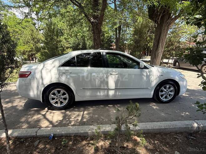 Toyota Camry-5